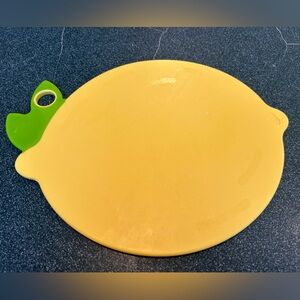 Lemon cutting board